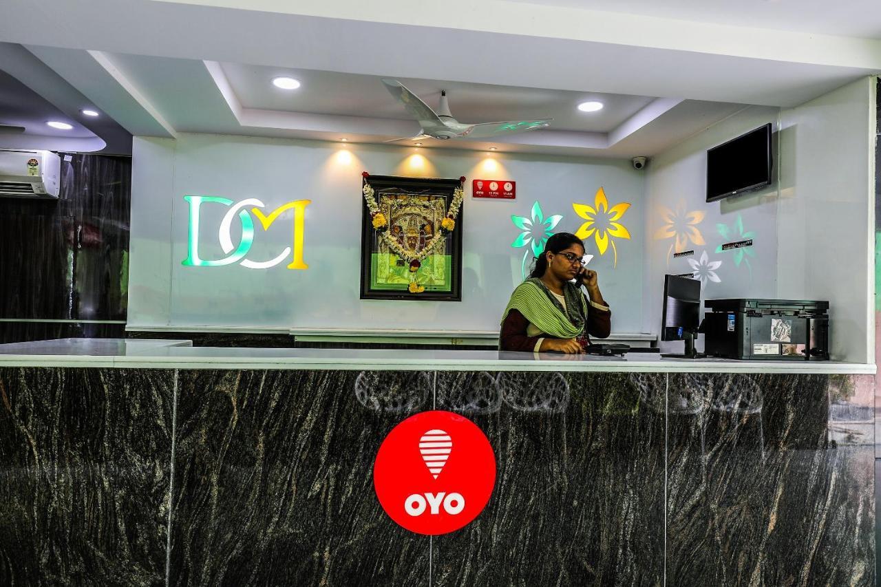 Oyo 16155 Hotel Dcm Grand Vijayawāda Exteriér fotografie