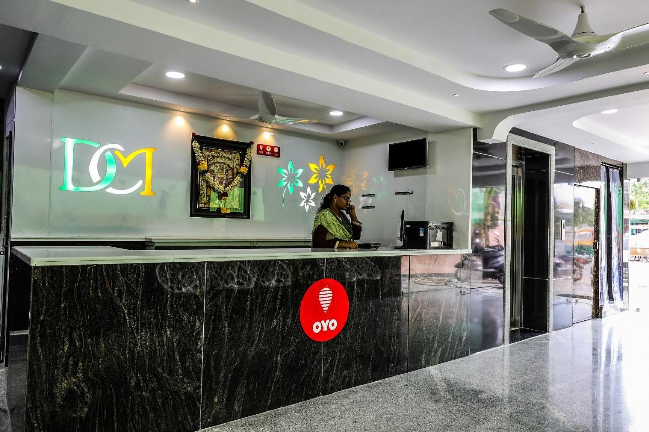 Oyo 16155 Hotel Dcm Grand Vijayawāda Exteriér fotografie